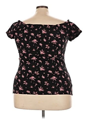 Torrid Short Sleeve Top (view 2)