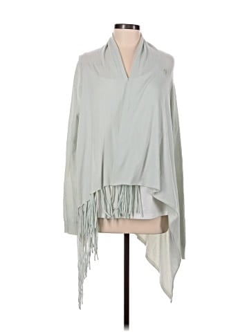 Lovestitch Poncho (view 1)