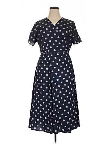 Slate & Willow Casual Dress (view 1)
