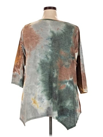 Green Envelope 3/4 Sleeve Top (view 2)