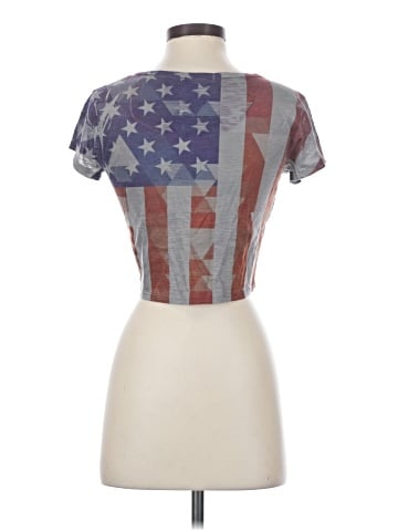 Charlotte Russe Short Sleeve T-Shirt (view 2)