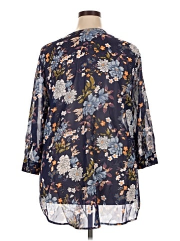CW Classics 3/4 Sleeve Blouse (view 2)