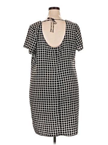 Old Navy Casual Dress (view 2)