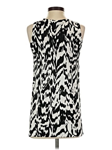 Lyssé Sleeveless T-Shirt (view 2)
