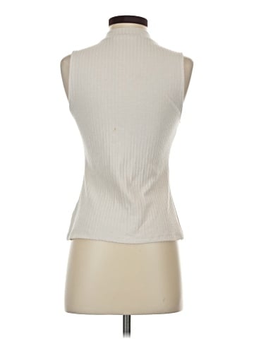 Double Zero Sleeveless Top (view 2)