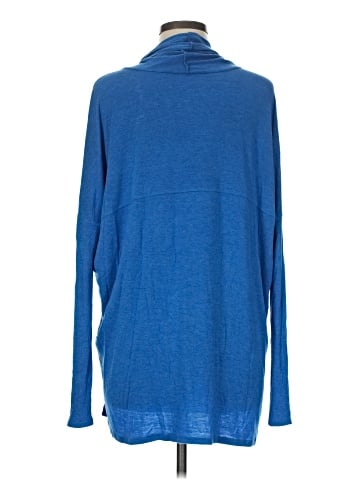 Bordeaux Long Sleeve Turtleneck (view 2)