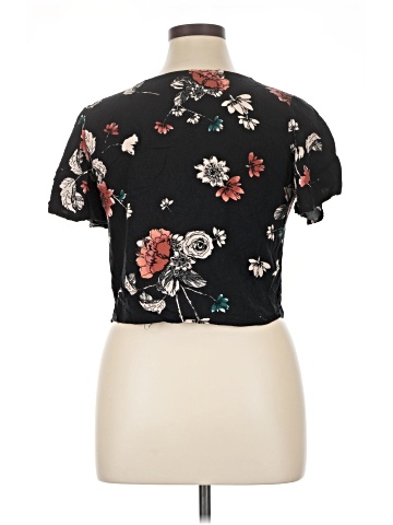 Mudd Short Sleeve Top (view 2)