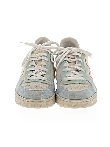 VEJA Sneakers (view 2)