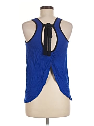 Outback Red Sleeveless Top (view 2)