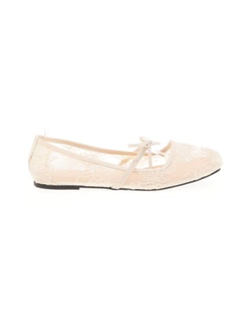 Unbranded Flats (view 1)
