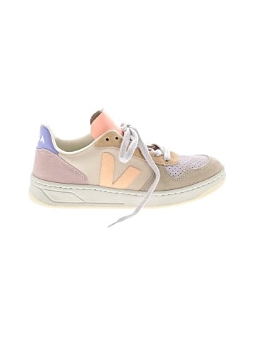 VEJA Sneakers (view 1)