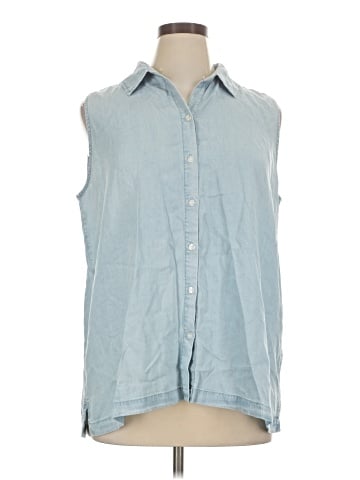 Chico's Sleeveless Button-Down Shirt (view 1)