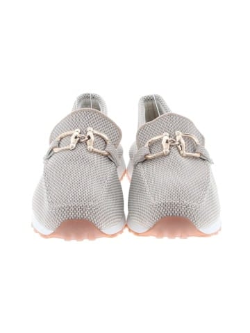Unbranded Flats (view 2)