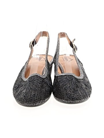 Cliffs by White Mountain Wedges (view 2)