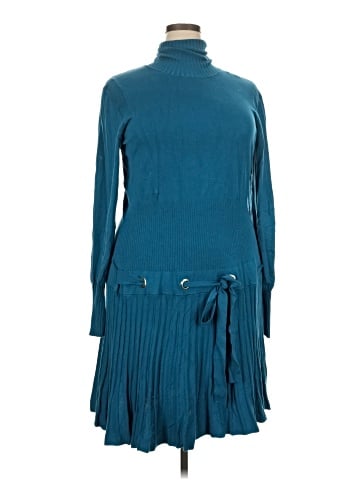 Venus Casual Dress (view 1)