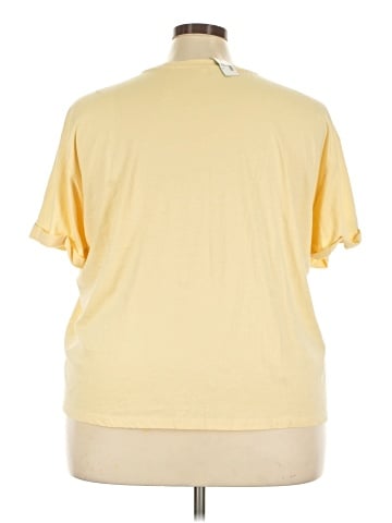 Maurices Short Sleeve T-Shirt (view 2)