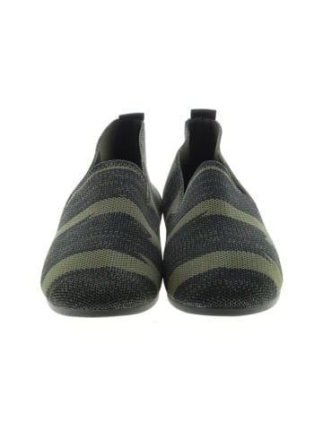 Unbranded Flats (view 2)