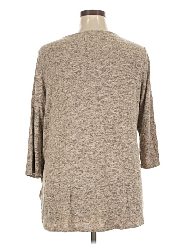 Chelsea & Theodore 3/4 Sleeve Top (view 2)