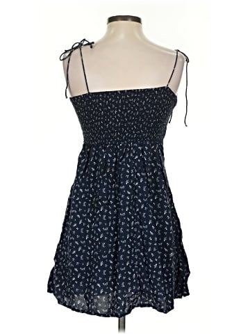 Old Navy Casual Dress (view 2)