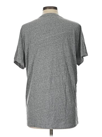 Old Navy Short Sleeve T-Shirt (view 2)