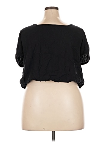 Mudd Short Sleeve Top (view 2)