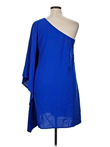 Leani Poncho (view 2)