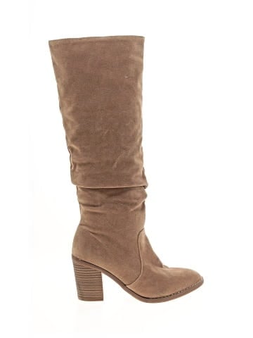 Universal Thread Boots (view 1)