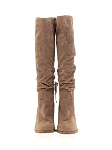 Universal Thread Boots (view 2)