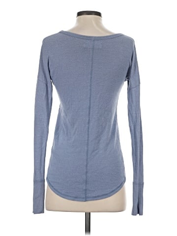 Abercrombie & Fitch Long Sleeve T-Shirt (view 2)