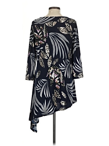 Attitudes by Renee Kimono (view 2)