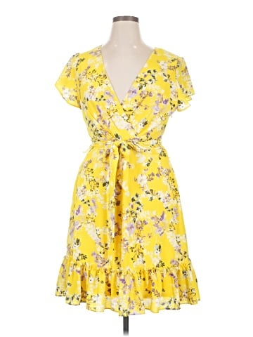 Julia Jordan Casual Dress (view 1)
