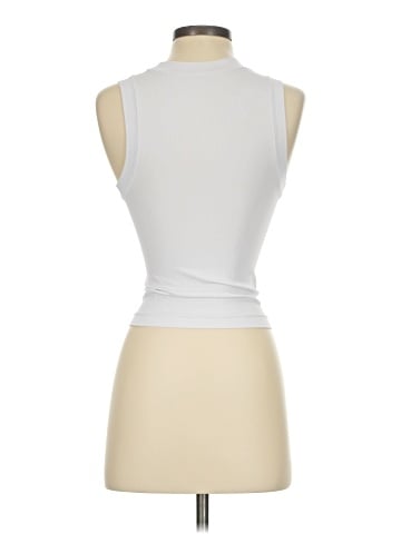 Unbranded Sleeveless T-Shirt (view 2)