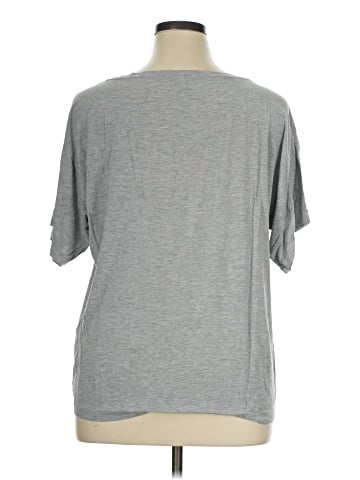 Victoria's Secret Short Sleeve T-Shirt (view 2)