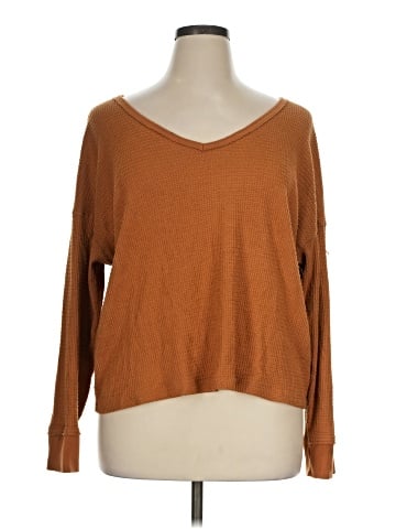 American Eagle Outfitters Pullover Sweater (view 1)