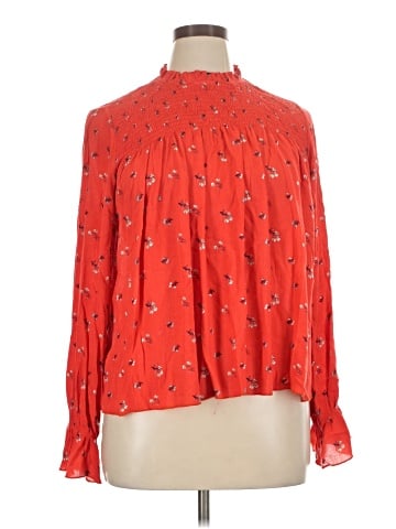 Free Kisses Long Sleeve Blouse (view 1)