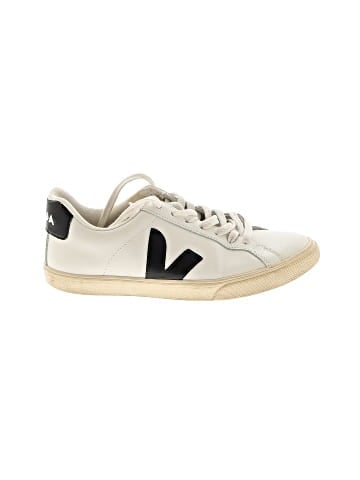 VEJA Sneakers (view 1)