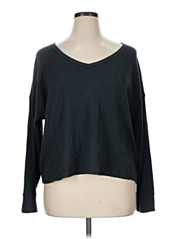 American Eagle Outfitters Pullover Sweater (view 1)