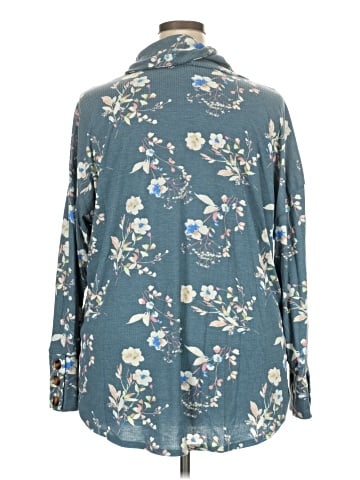 Lularoe Long Sleeve Turtleneck (view 2)
