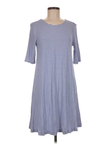 Old Navy Casual Dress (view 1)