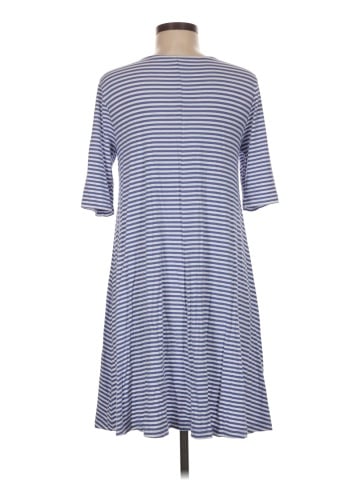 Old Navy Casual Dress (view 2)
