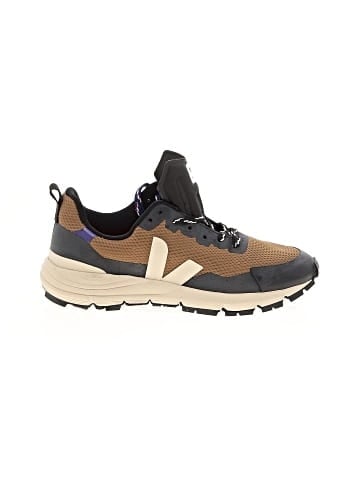 VEJA Sneakers (view 1)