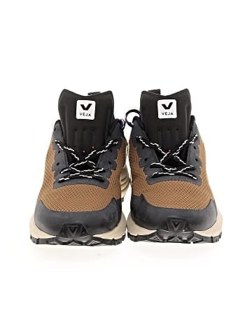 VEJA Sneakers (view 2)