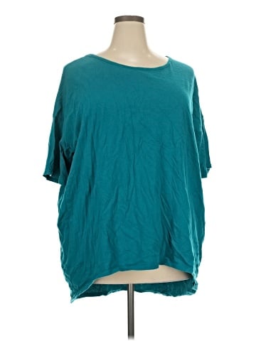 Lularoe 3/4 Sleeve T-Shirt (view 1)