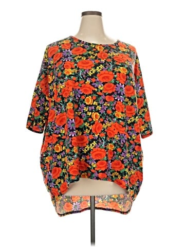 Lularoe 3/4 Sleeve T-Shirt (view 1)