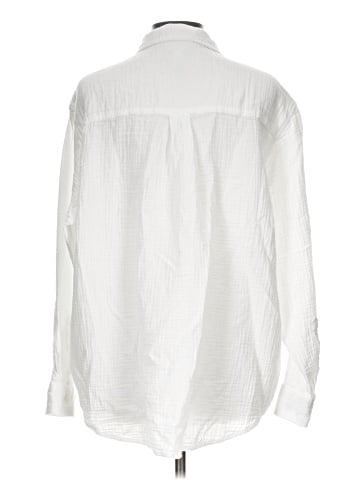Gap Long Sleeve Button-Down Shirt (view 2)