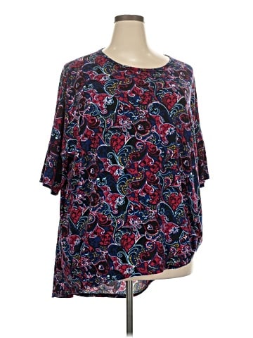 Lularoe 3/4 Sleeve T-Shirt (view 1)