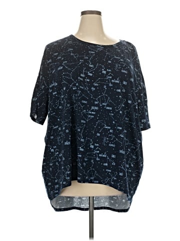 Lularoe 3/4 Sleeve T-Shirt (view 1)