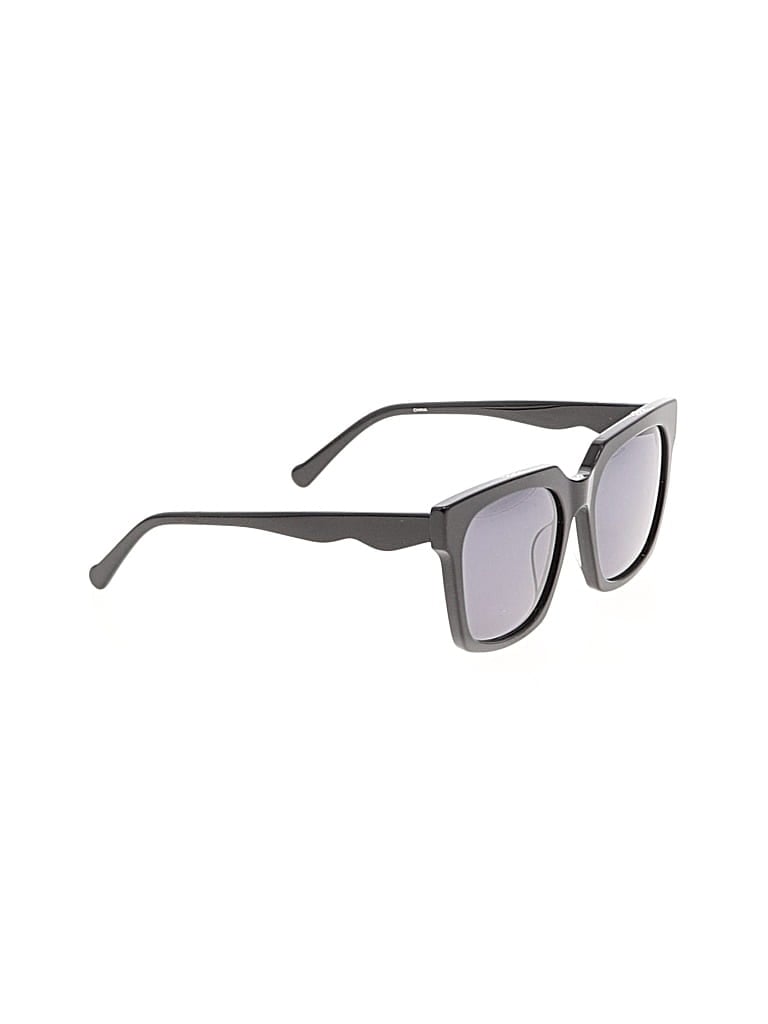 Pre-owned Banana Republic Sunglasses In Gray