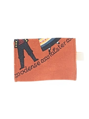 Unbranded Wallet (view 2)
