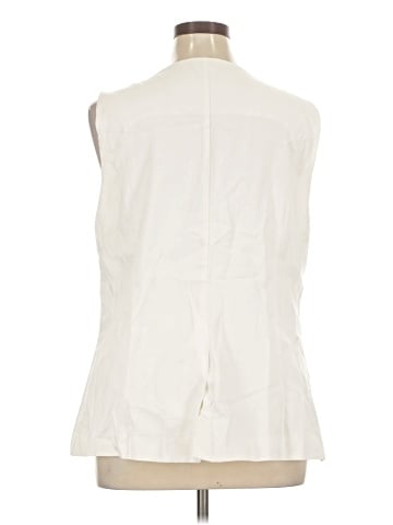 Gap Sleeveless Button-Down Shirt (view 2)